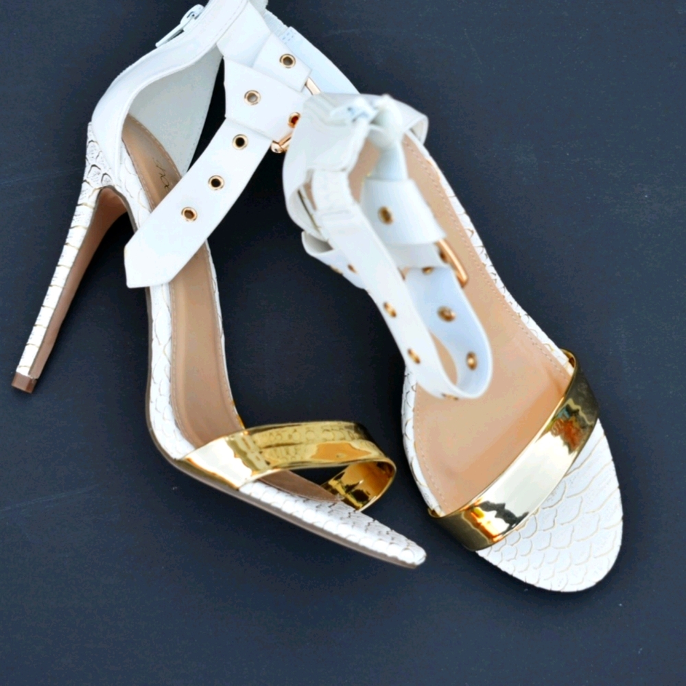 Shoedazzle heels